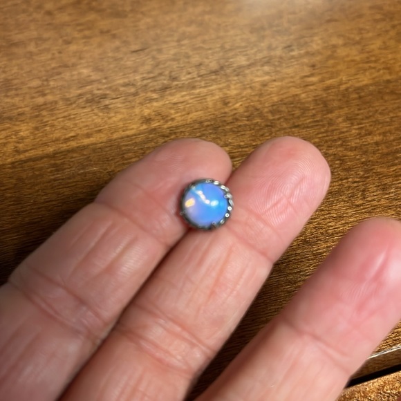 David Yurman Chatelaine Earrings with Moonstone - Picture 4 of 7